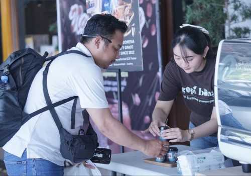 Kejutan Manis dari KAI Daop 4 Semarang, Ribuan Cup Kopi Gratis untuk Penumpang