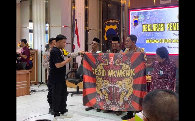 Puluhan Remaja Gangster di Semarang Deklarasikan Pembubaran Diri