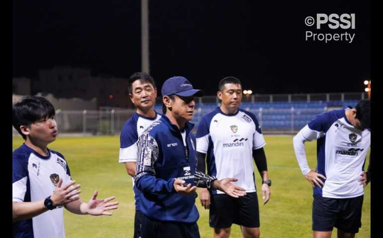 Timnas Indonesia Siap Hadapi Bahrain, Shin Tae-yong Fokus pada Pemulihan Fisik di Latihan Perdana