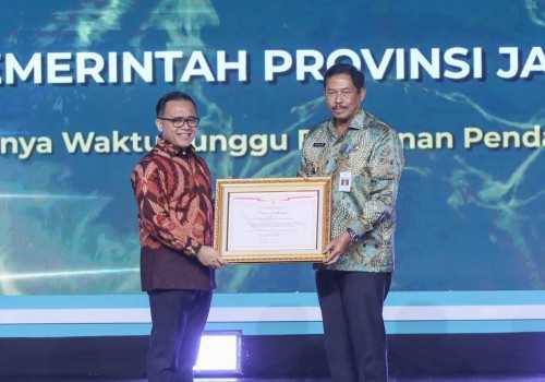 Pemprov Jateng Raih Dua Penghargaan dari Kemen PAN RB atas Inovasi Pelayanan Publik