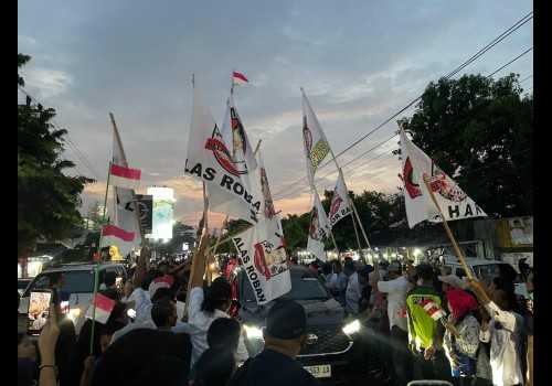 Terimakasih Jokowi, Relawan Alas Roban Sambut Hangat Kedatangan Jokowi di Solo