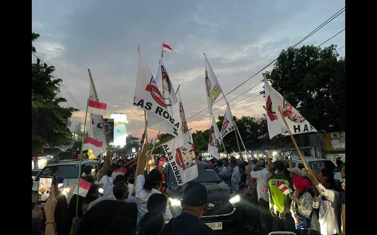 Terimakasih Jokowi, Relawan Alas Roban Sambut Hangat Kedatangan Jokowi di Solo