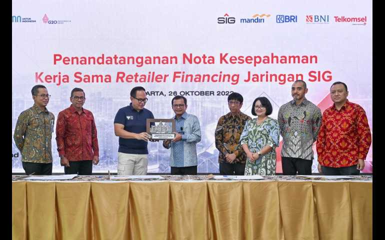 Semen Indonesia Gandeng Bank Mandiri, BRI, Telkomsel dan Link Aja untuk Pembiayaan Retailer Toko Bangunan