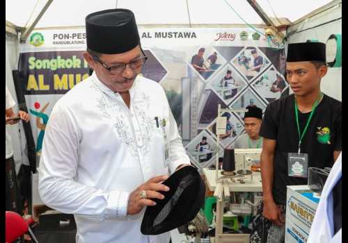 Rangkaian Hari Santri Nasional 2024 di Blora Berlangsung Khidmat dan Meriah