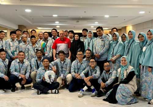 JNE Berangkatkan 559 Karyawan Ibadah Umrah