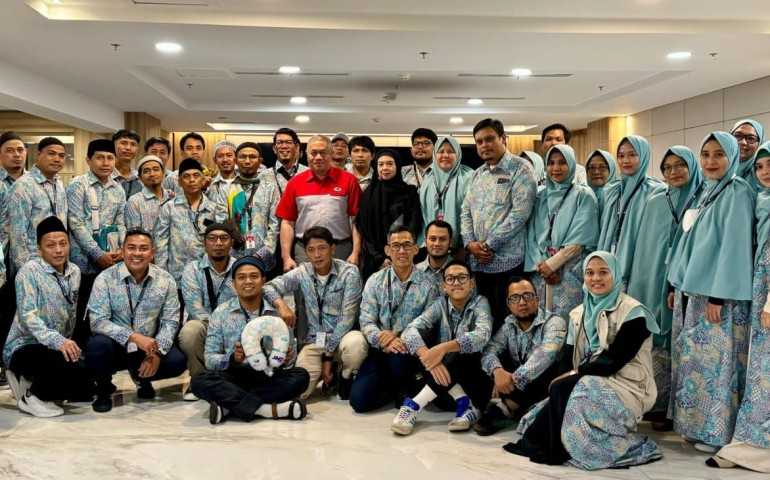 JNE Berangkatkan 559 Karyawan Ibadah Umrah