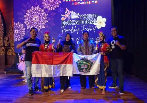 Tim Tari MAN 2 Rembang Raih Juara II di Ajang Internasional di Bali