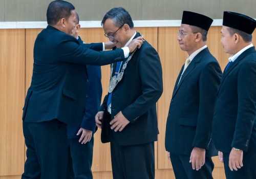 Rektor UNDIP Prof Suharnomo Ingatkan Pejabat Baru, Kepemimpinan Aktif Sejak Saat Ini