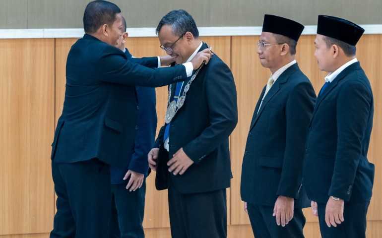Rektor UNDIP Prof Suharnomo Ingatkan Pejabat Baru, Kepemimpinan Aktif Sejak Saat Ini