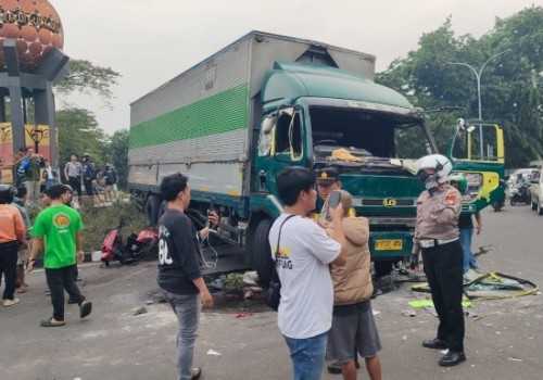 Sebanyak 7 Warga Menjadi Korban Luka Akibat Truk Kontainer Ugal-Ugalan di Kota Tangerang
