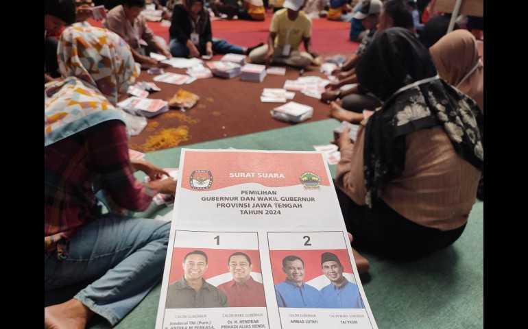 KPU Temanggung Mulai Pelipatan 636 Ribu Surat Suara dengan Pengawasan Ketat Bawaslu