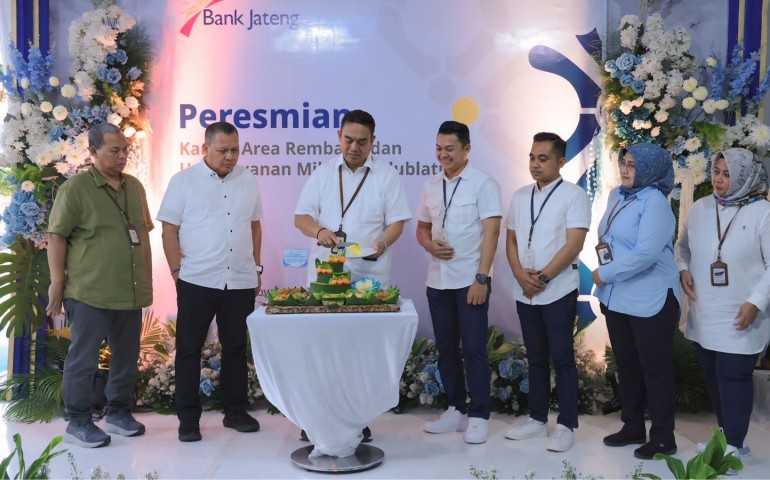 Dorong Pertumbuhan UMKM di Jawa Tengah, Bank Jateng Resmikan Area Mikro Rembang dan Unit Mikro Randublatung