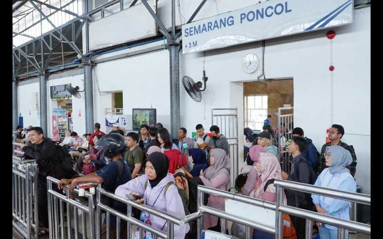 Segera Pesan! Tiket Kereta Api Natal dan Tahun Baru 2025 Tersedia untuk Semua Rute