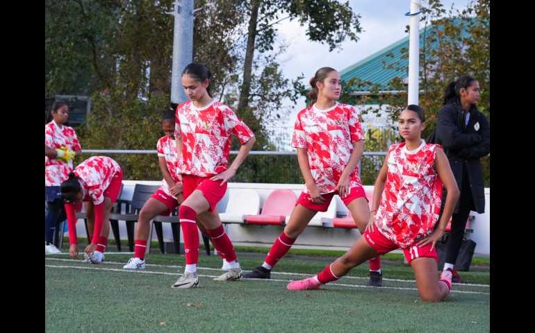 DPR RI Resmi Berikan Kewarganegaraan kepada Tiga Bintang Baru Timnas Indonesia