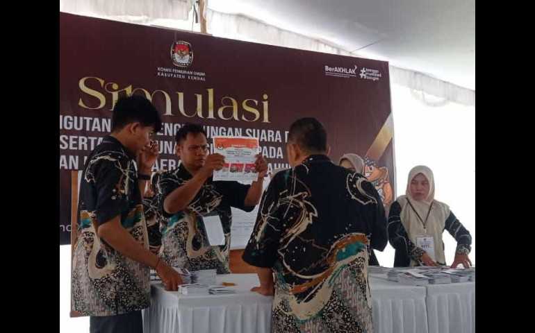 Antisipasi Kendala di Hari-H Pilkada, KPU Kendal Gelar Simulasi di TPS Cepiring