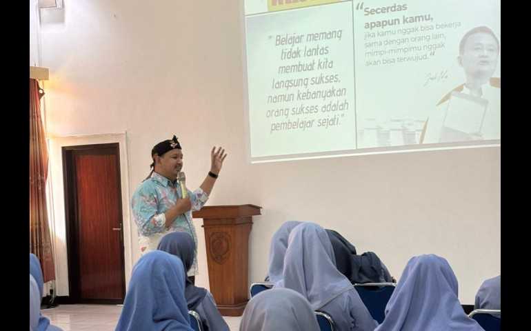 Sosialisasi di SMKN 2 Semarang, Siswa Didorong Menjadi Generasi Bermental Kuat