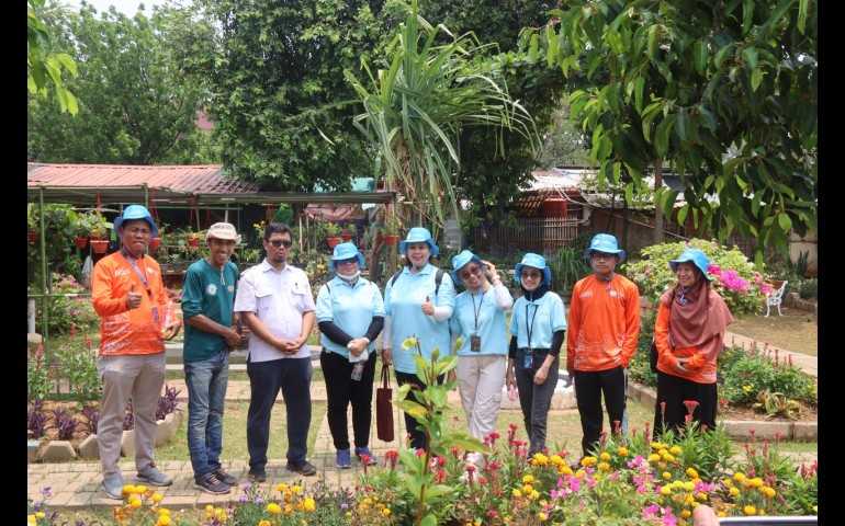 Pupuk Indonesia Niaga Selamatkan Marunda Melalui Penanaman Mangrove