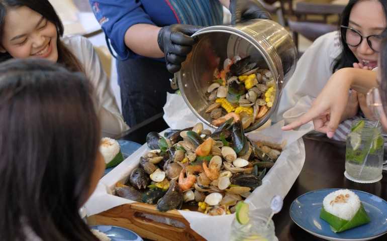 Sunken Treasure, Promo Seafood untuk 4 Orang di AMERTA Restaurant Yogyakarta