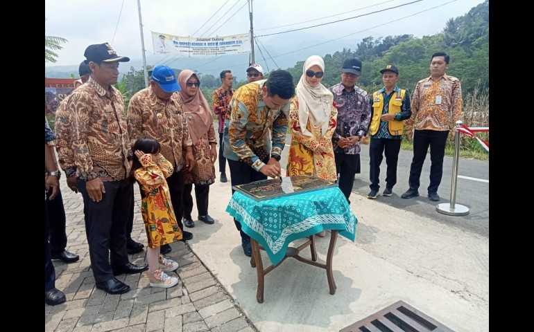 Infrastruktur Jalan Pasigitan-Leban Rampung, Bupati Kendal Harapkan Dorongan Ekonomi Lokal