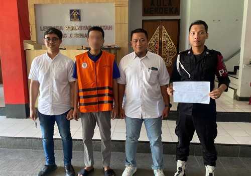 Tegas ! Bea Cukai Serahkan Barang Bukti Rokok Ilegal dan Mobil Mewah ke Kejaksaan