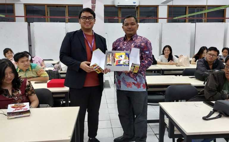 Kuliah Umum SCU, JNE Kupas Tuntas Strategi Visual di Era Disrupsi Digital