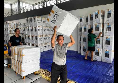 Pengiriman Logistik Pilkada Kendal Dimulai, 10 Kecamatan Terima Surat Suara Pertama