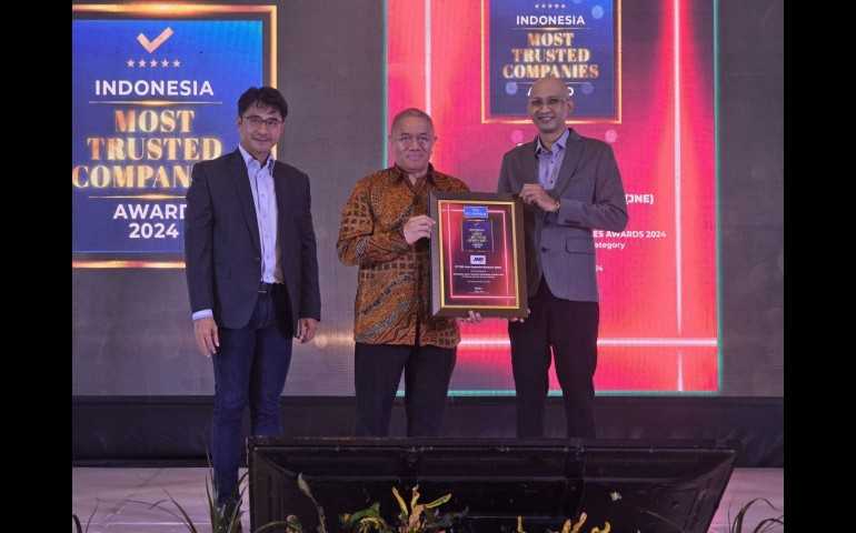 JNE Tegaskan Komitmen Terhadap Layanan Berkualitas dengan Penghargaan Most Trusted Companies Award 2024