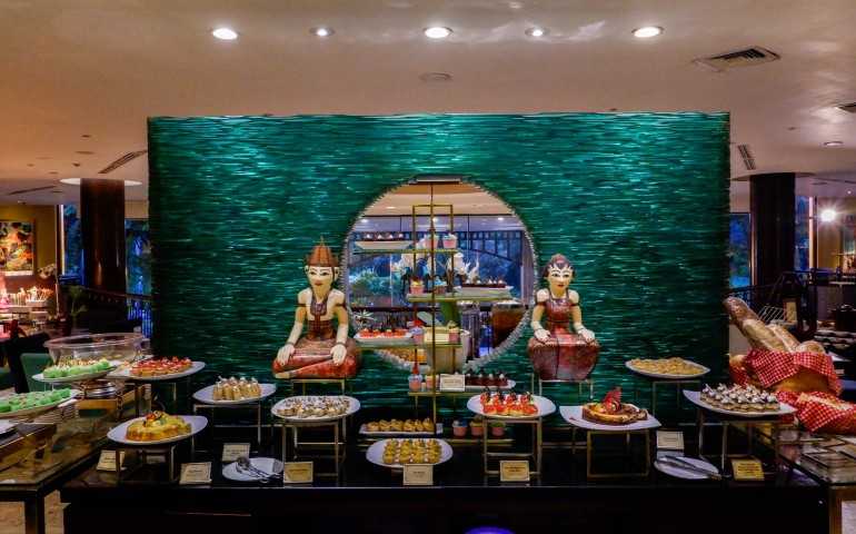 Hotel Ciputra Semarang Menghadirkan Perayaan Thanksgiving dengan Buffet Dinner yang Memikat Selera