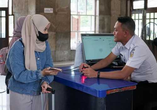 Jangan Sampai Kehabisan ! KAI Daop 4 Semarang Siapkan 216.812 Kursi untuk Liburan Akhir Tahun