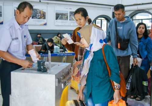 KAI Daop 1 Jakarta Pastikan Kenyamanan Penumpang dengan 1.363 Kereta Api Selama Liburan Natal dan Tahun Baru