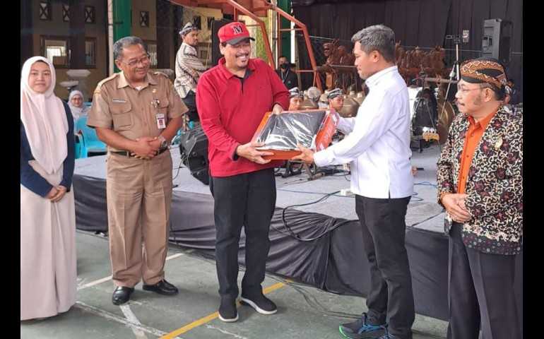 Ferry Wawan Cahyono Gelar Gebyar Seni Budaya di MAN 2 Banjarnegara, Dorong Pelajar Bangga pada Warisan Wayang Kulit