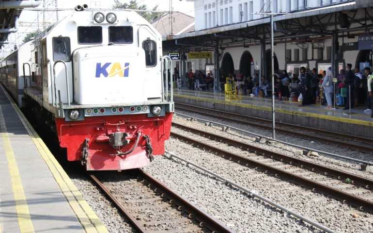 Transportasi Hijau, Udara Sehat: Kereta Api Pilihan Masa Depan Jakarta