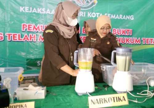 Tiga Bulan Penindakan, Kejari Kota Semarang Musnahkan Ratusan Paket Narkotika