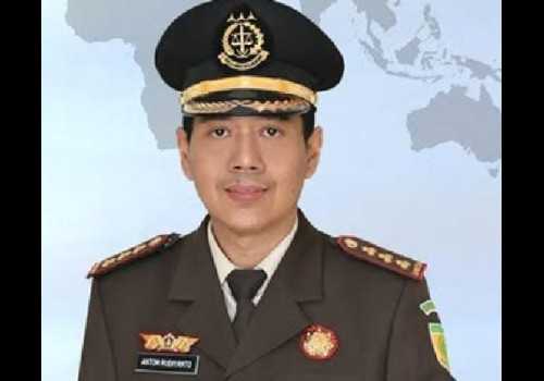 Kajari Kulon Progo Dukung Asta Cita, Perangi Korupsi Lewat Penerangan Hukum untuk Ribuan Guru