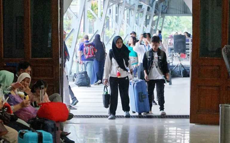 Angkutan Nataru Hari Kedua, Daop 4 Semarang Maksimalkan Pelayanan untuk 22 Ribu Penumpang