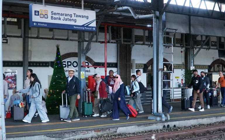 Semarang Jadi Pusat Mobilitas Tinggi Nataru, Ribuan Tiket Kereta Masih Siap Diperebutkan
