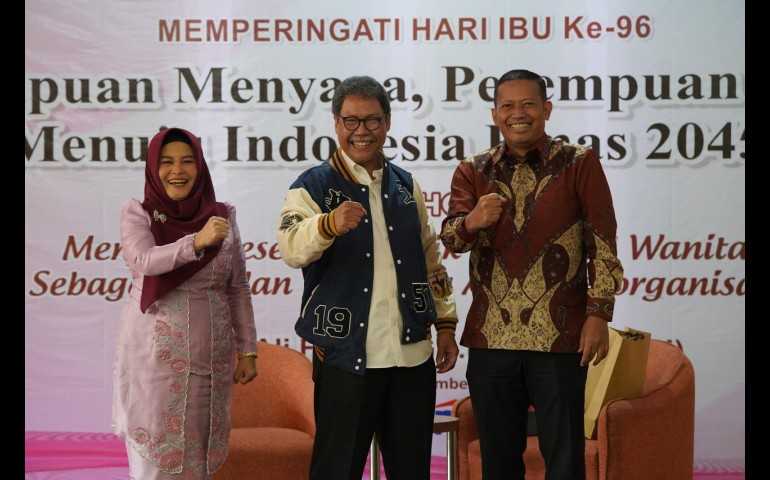 Kolaborasi DWP UNDIP dan Narasumber Terkemuka, Membangun Wanita Berdaya untuk Indonesia Emas 2045