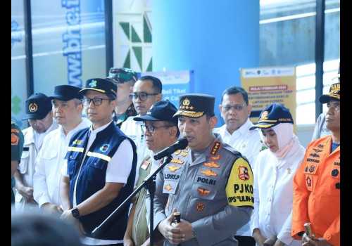 Libur Akhir Tahun, Kapolri Tinjau Kesiapan Pelayanan dan Keamanan di Pelabuhan Merak