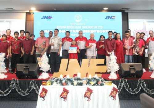 JNE Hadirkan Kasih Natal dengan Bantuan Sosial ke Beberapa Yayasan