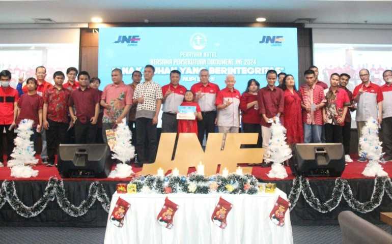 JNE Hadirkan Kasih Natal dengan Bantuan Sosial ke Beberapa Yayasan