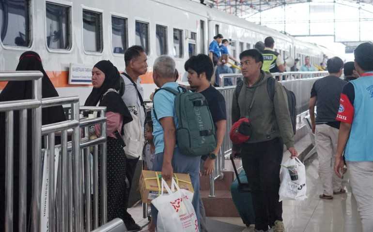 Catatkan Rekor ! Daop 4 Berangkatkan 28 Ribu Penumpang pada H-3 Tahun Baru