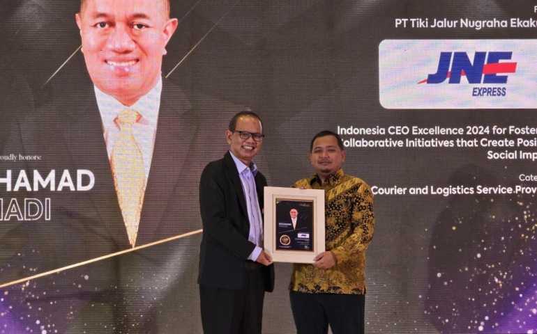 M Feriadi Soeprapto Dianugerahi Penghargaan Indonesia CEO Excellence 2024