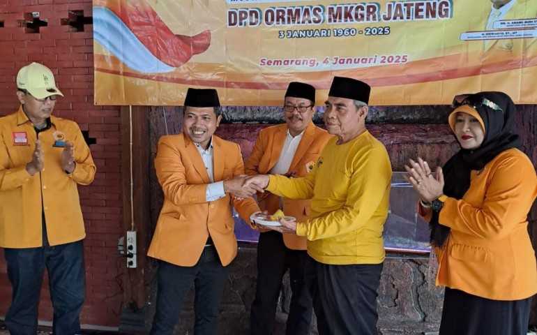 DPD Ormas MKGR Jateng Gelar Tabur Bunga dan Bakti Sosial Sambut HUT ke-60, Ferry Wawan Cahyono Gaungkan Semangat Gotong Royong untuk Indonesia Emas