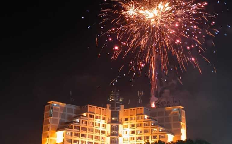 Hotel Ciputra Sajikan Pesta Kembang Api Tahun Baru Terbesar di Kota Semarang
