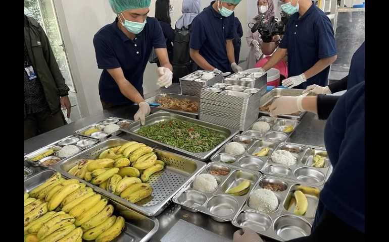 Gizi untuk Semua! Program Makan Gratis Mulai Tahap Pertama Hari Ini