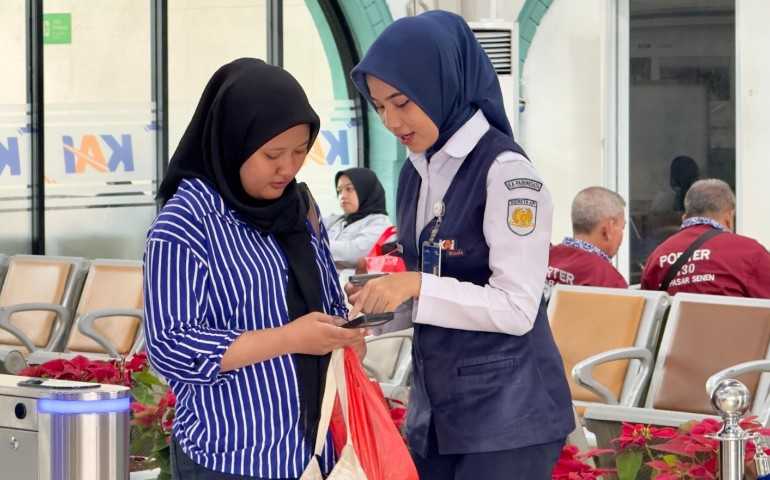 KAI Daop 1 Jakarta Catat Lonjakan Luar Biasa di Stasiun Jatinegara