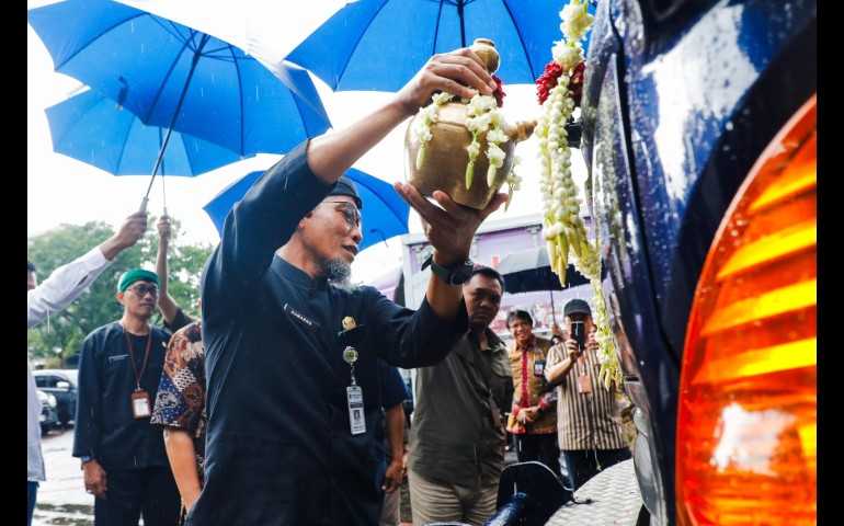 Pemprov Jateng Terima Hibah Truk Kendil dari Bank Indonesia, Kendaraan Baru untuk Stabilkan Harga Pangan