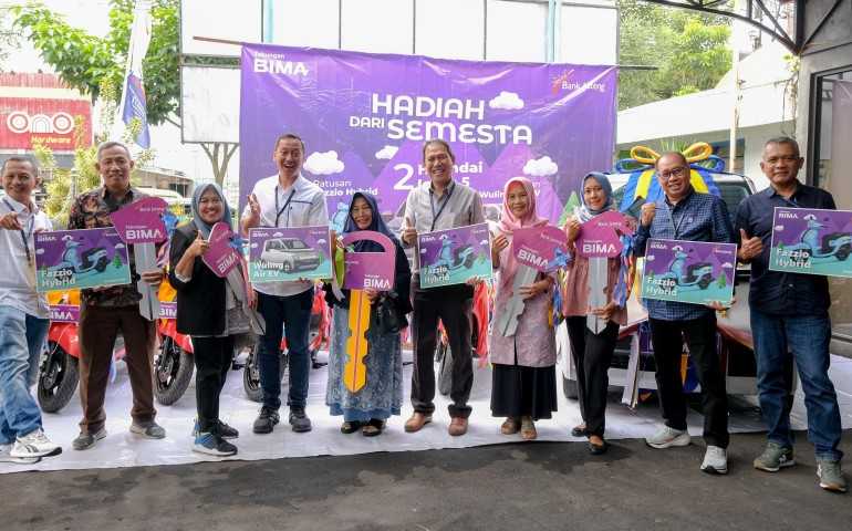 Bank Jateng Temanggung Bagikan Hadiah Mobil Listrik