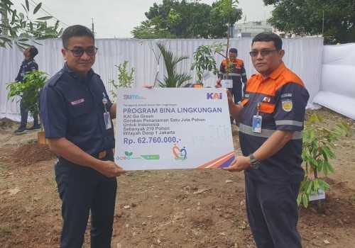Hijaukan Jakarta, KAI Daop 1 Tanam 210 Pohon Wujudkan Target SDGs
