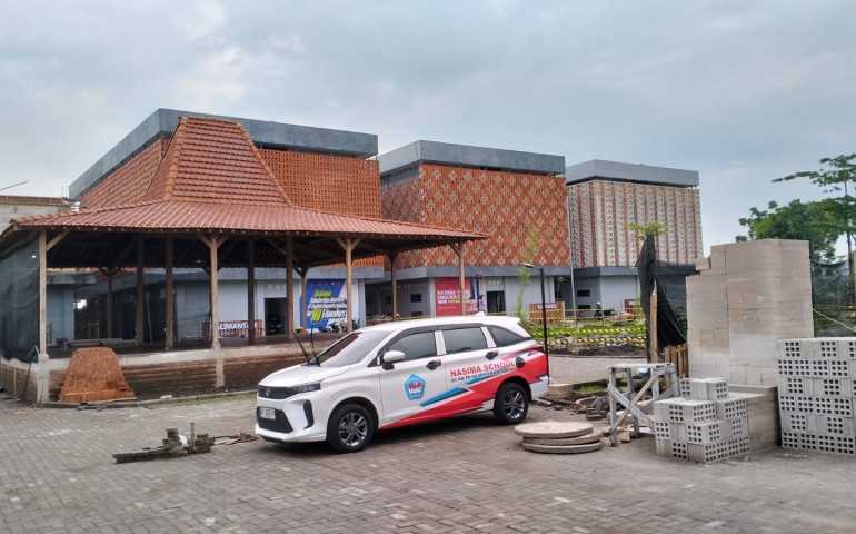 Indarti Resmi Dikukuhkan Kembali, Sekolah Nasima Fokus Tingkatkan Kemampuan Bahasa Inggris Lewat Nasima-Pare English Camp